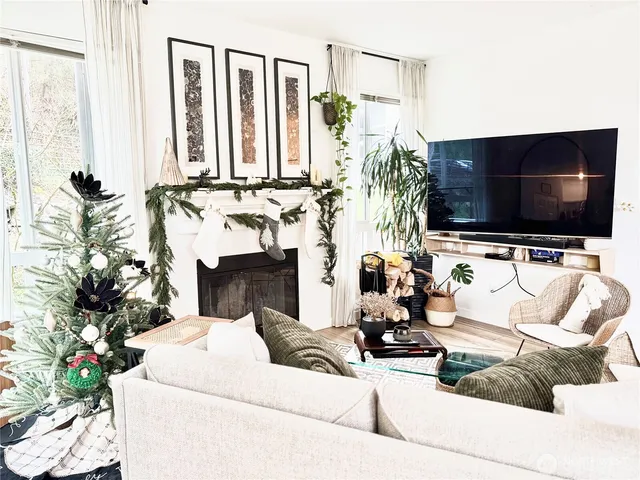 $399,000 | 12012 Northeast 204th Place, Unit C203, Bothell, WA 98011