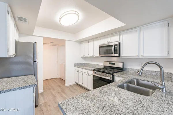 $2,295 | 2343 West Desiree Lane, Tempe, AZ 85282