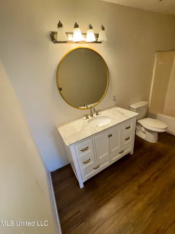 $184,900 | 650 West Lake Drive, Holly Springs, MS 38635