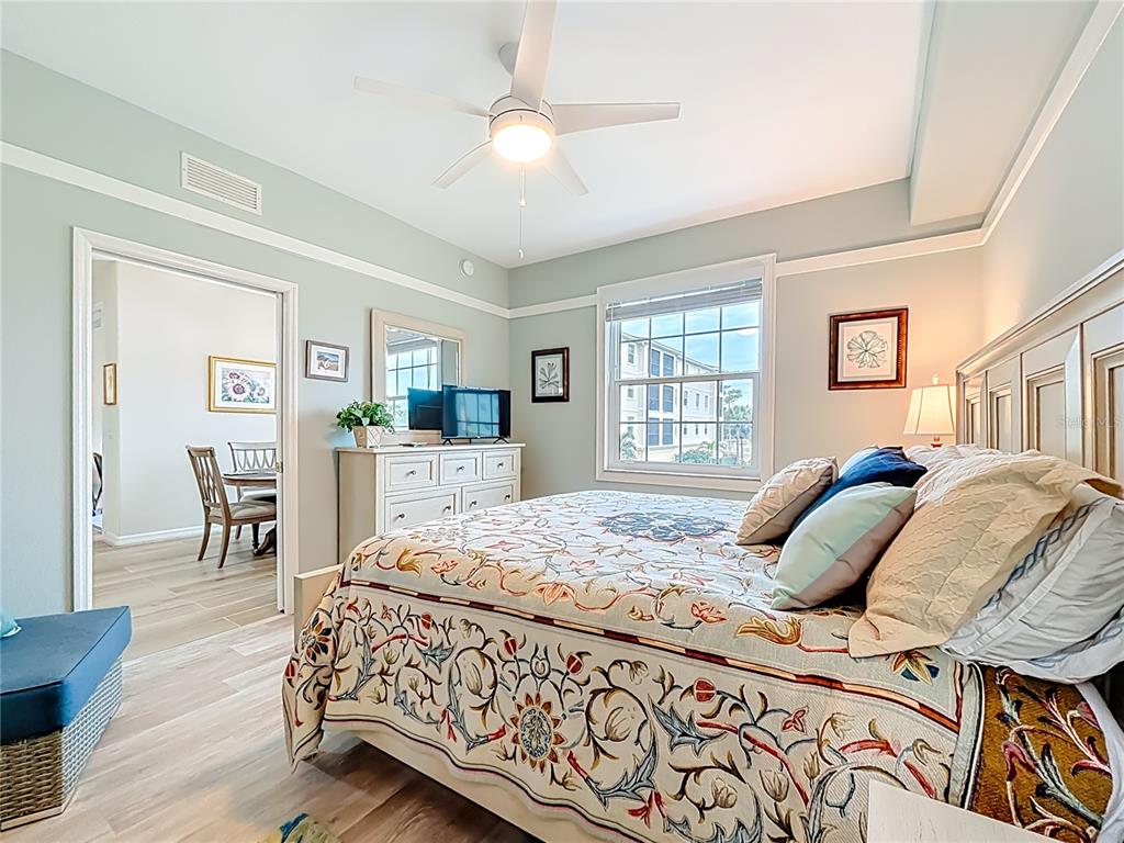 960 Cooper Street, Unit 203 Venice, FL 34285 - Photo 14 of 33