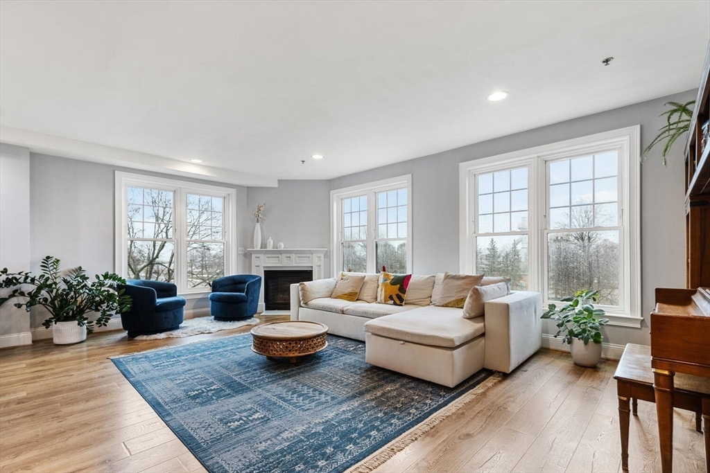 1306 Columbia Road, Unit 4A Boston, MA 02127 - Photo 3 of 33
