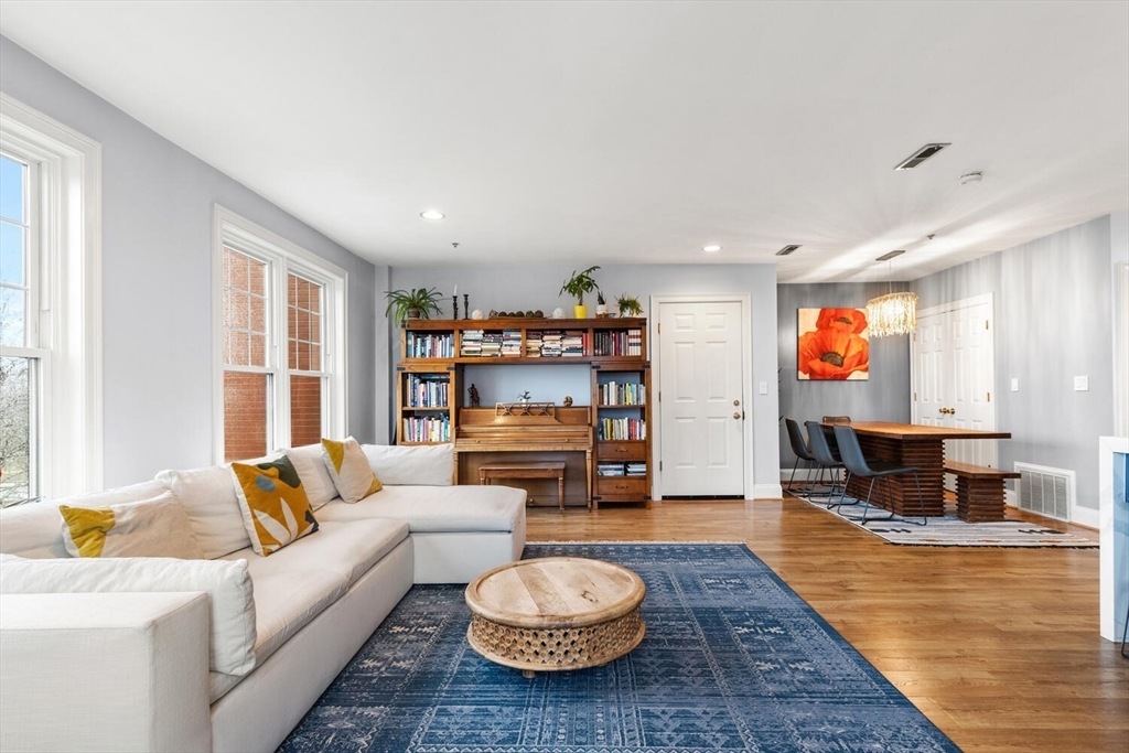 1306 Columbia Road, Unit 4A Boston, MA 02127 - Photo 6 of 33
