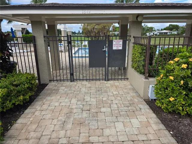 $1,950 | 3655 Boca Ciega Drive, Unit 204, Naples, FL 34112