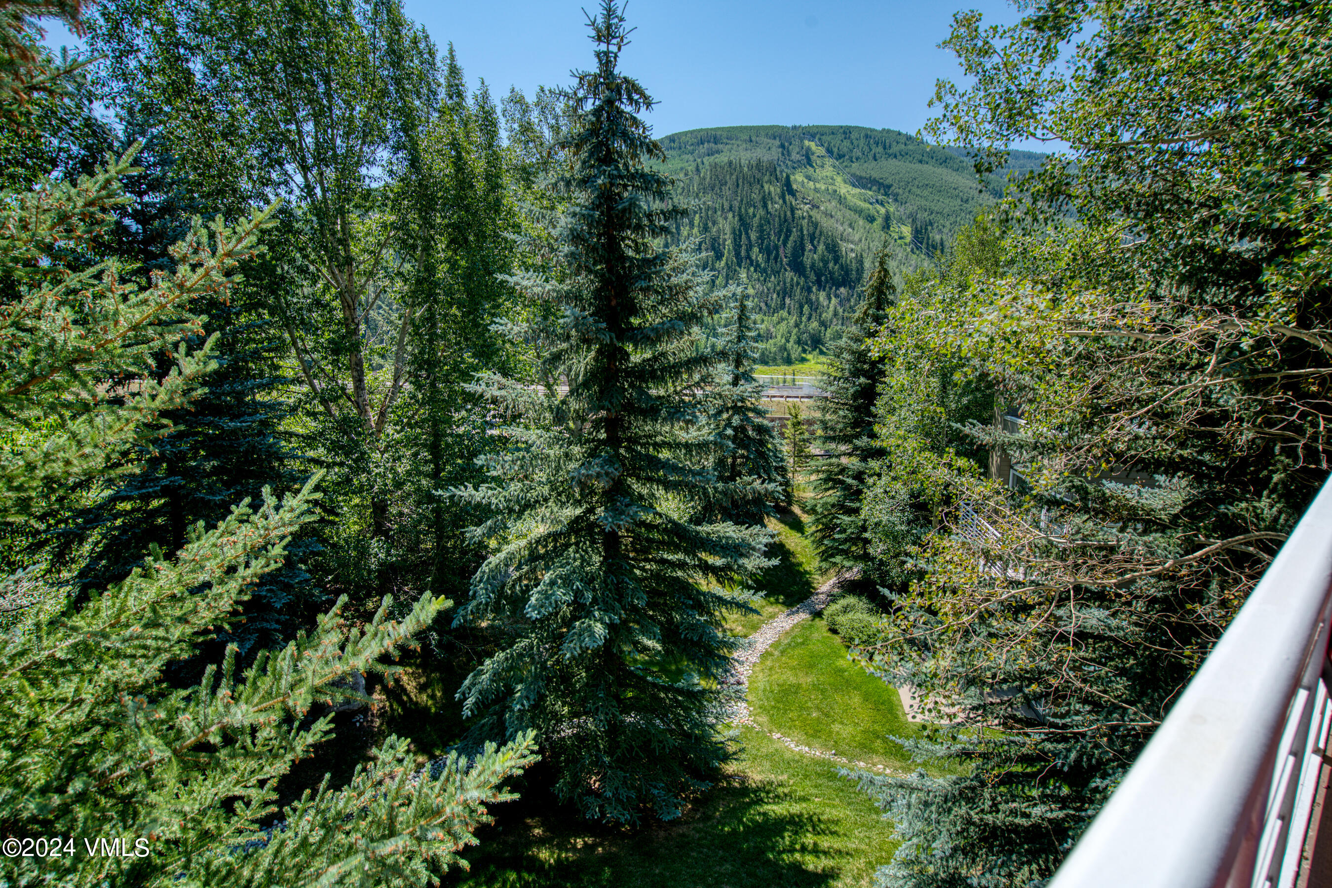 1220 Lions Ridge Loop, Unit 3B Vail, CO 81657 - Photo 20 of 22 1220 lionsridge b-32