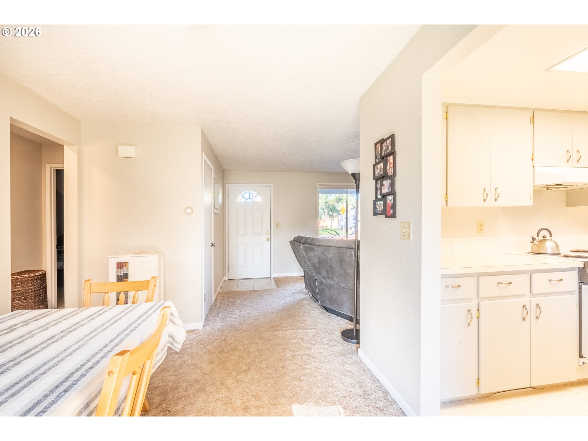 10480 Southwest Meadow Street Tigard, OR 97223 - Photo 4 of 20 a view of a living room