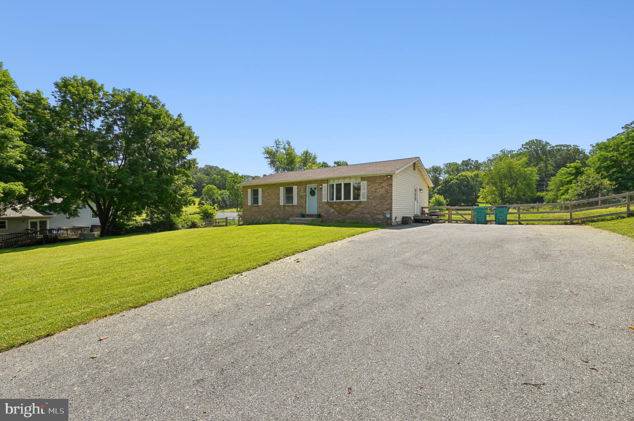 1693 Ridge Road Westminster, MD 21157 - Photo 6 of 54 Driveway

