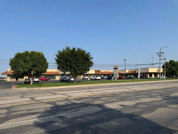 a view of a basketball court