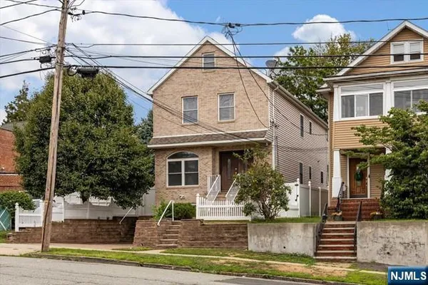 $4,400 | 311 Page Avenue, Lyndhurst, NJ 07071