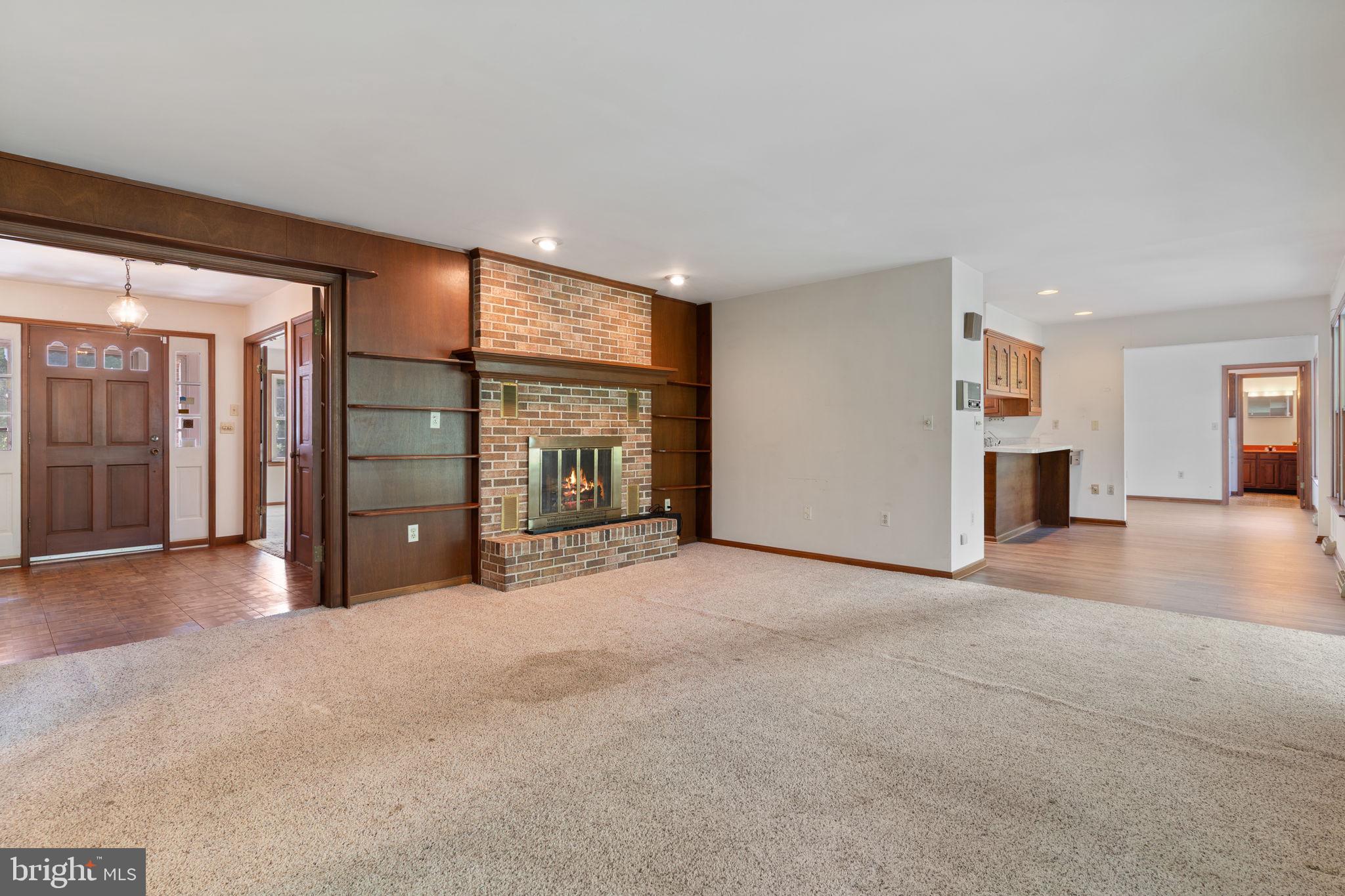 44742 Three Coves Road Hollywood, MD 20636 - Photo 19 of 89 Spacious Family Room
