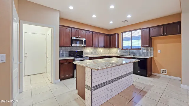 $1,995 | 23773 West Hammond Lane, Buckeye, AZ 85326