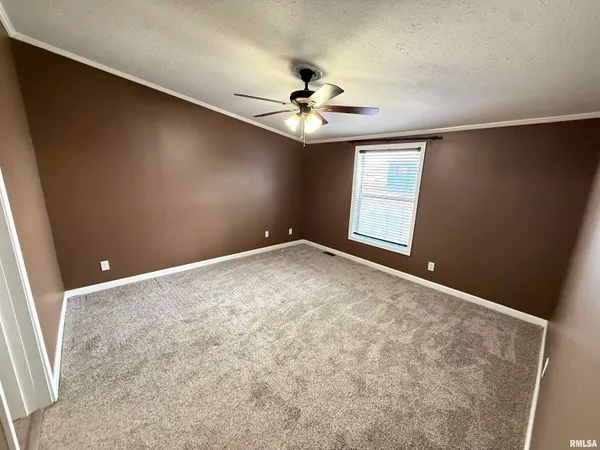 $64,000 | 1537 Zellerman Avenue, Quincy, IL 62305