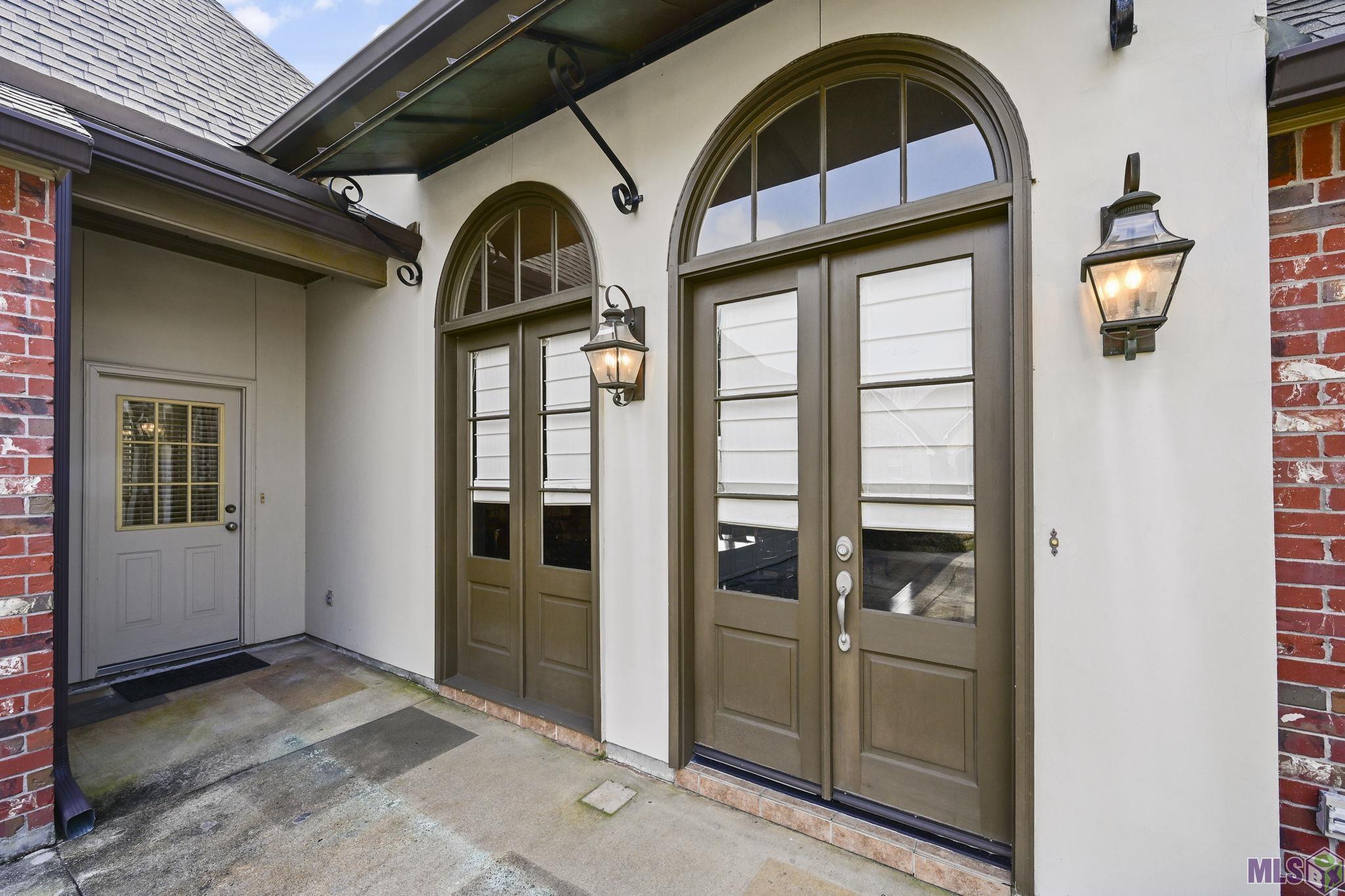 10606 Oak Bend Drive Baton Rouge, LA 70809 - Photo 2 of 25