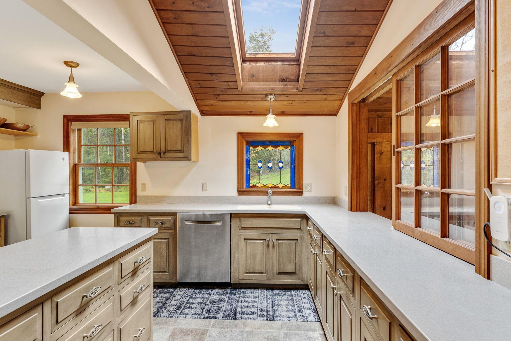 1641 West Hill Road Rochester, VT 05767 - Photo 14 of 58