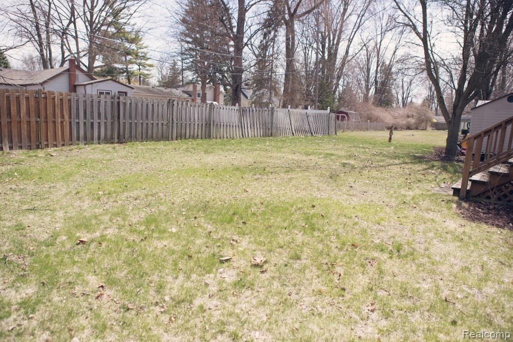 19688 Merriman Road Livonia, MI 48152 - Photo 18 of 18 19688 Merriman Rd_18.jpg