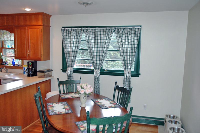 114 West Roseville Road Lancaster, PA 17601 - Photo 6 of 12 Gallery Image 6