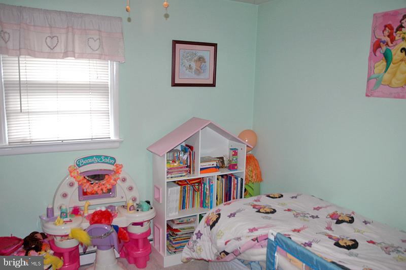 114 West Roseville Road Lancaster, PA 17601 - Photo 8 of 12 Gallery Image 8