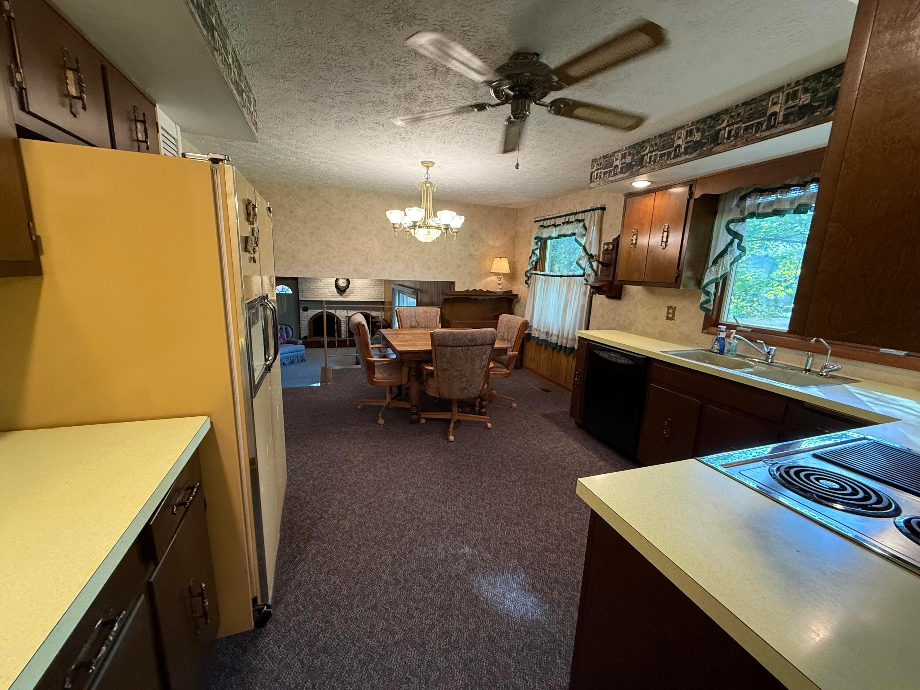 392 Twitchell Road Mansfield, OH 44903 - Photo 8 of 18 IMG_4305