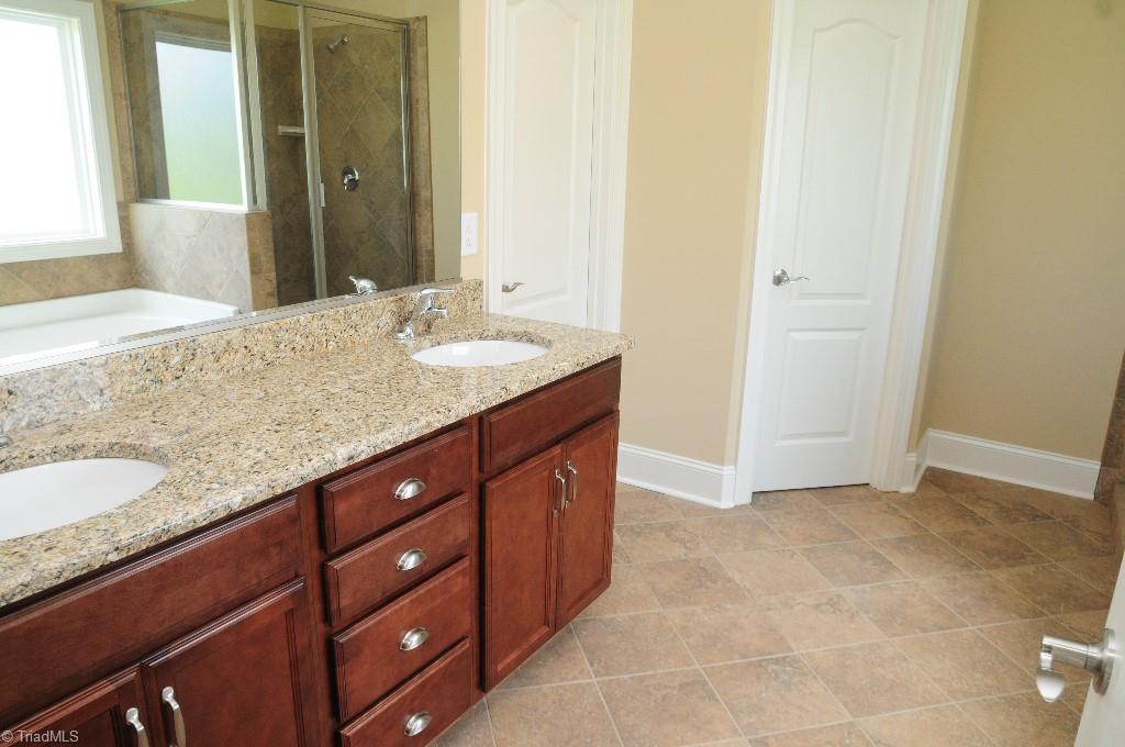 7504 Broadus Court Oak Ridge, NC 27310 - Photo 9 of 17 Gallery Image 9