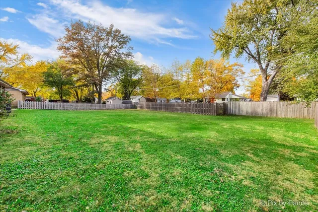 $309,999 | 175 Calkins Drive, Sugar Grove, IL 60554