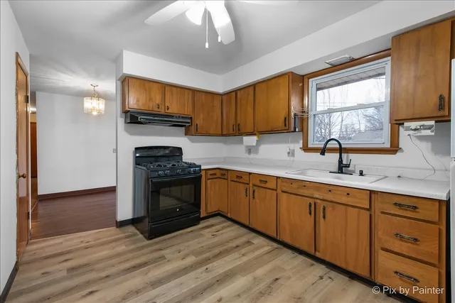 $309,999 | 175 Calkins Drive, Sugar Grove, IL 60554