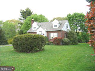2185 Longview Road Warrington, PA 18976 - Photo 4 of 6 Gallery Image 4