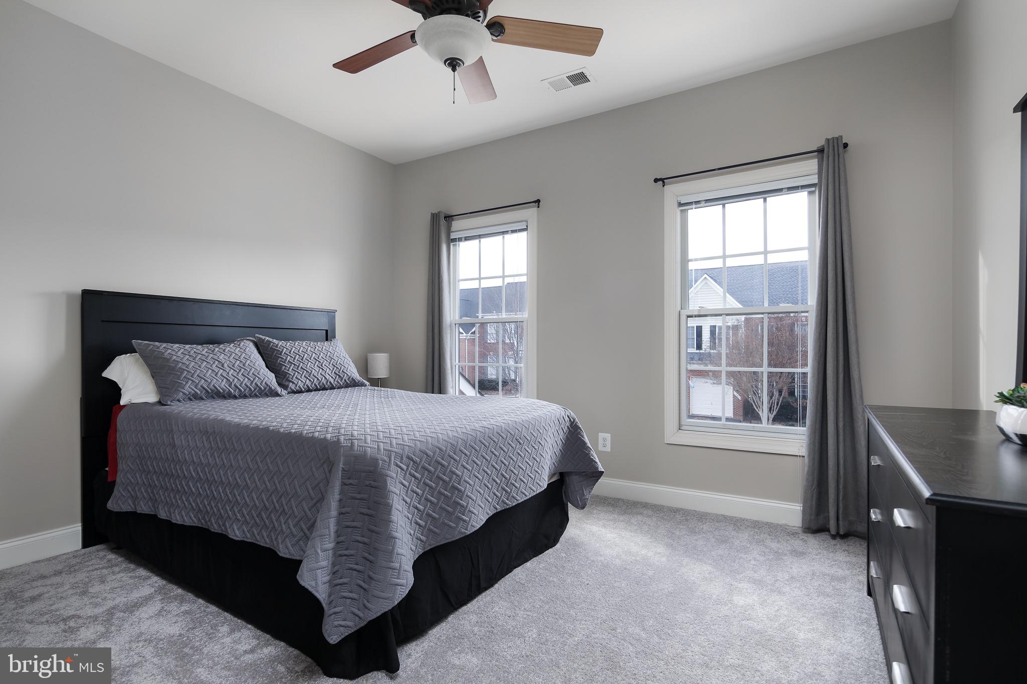 5449 Sherman Oaks Court Haymarket, VA 20169 - Photo 23 of 43