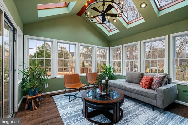 $1,199,990 | 4009 Roberts Road, Fairfax, VA 22032