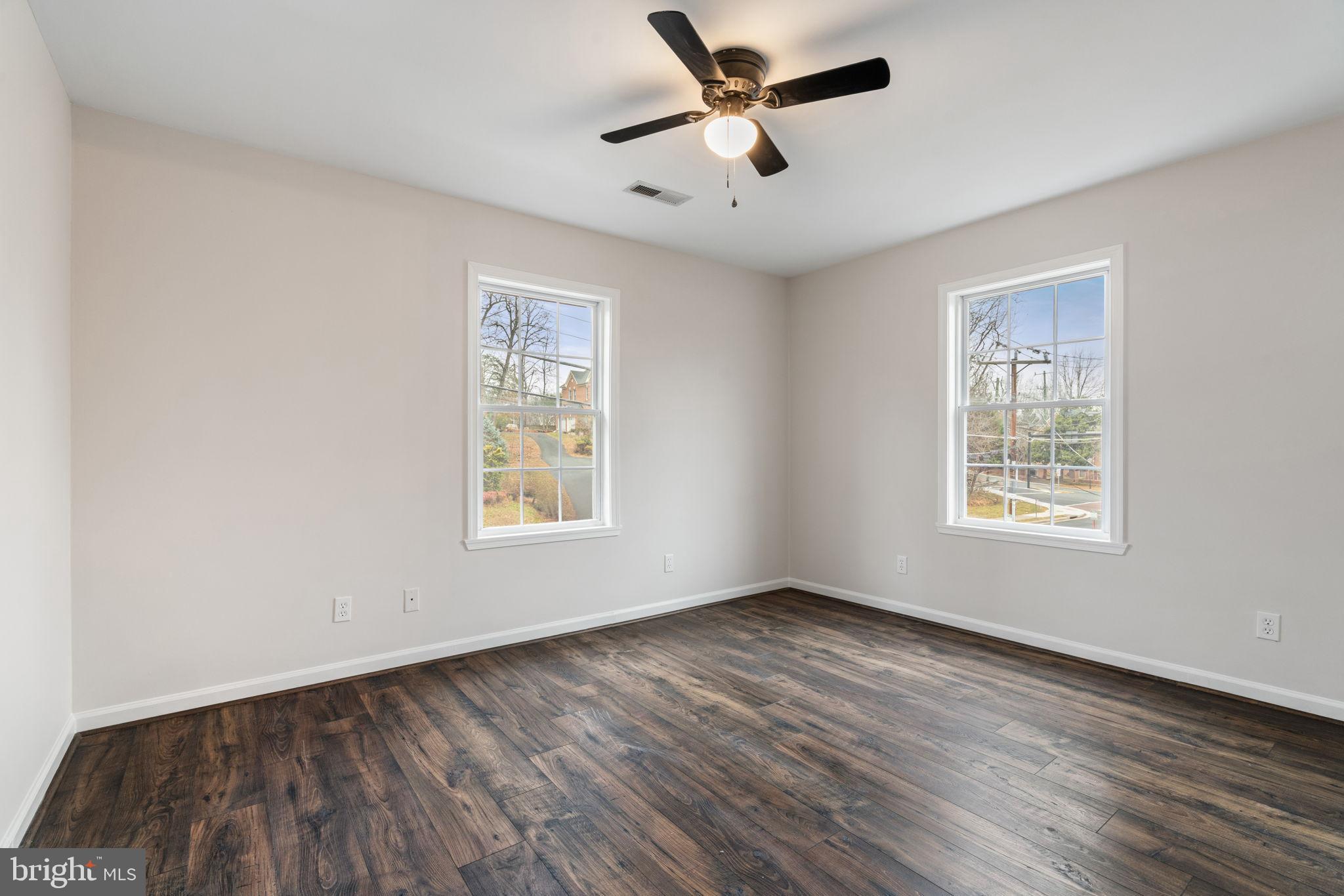 4009 Roberts Road Fairfax, VA 22032 - Photo 33 of 60 Bright and airy 3rd upper level bedroom