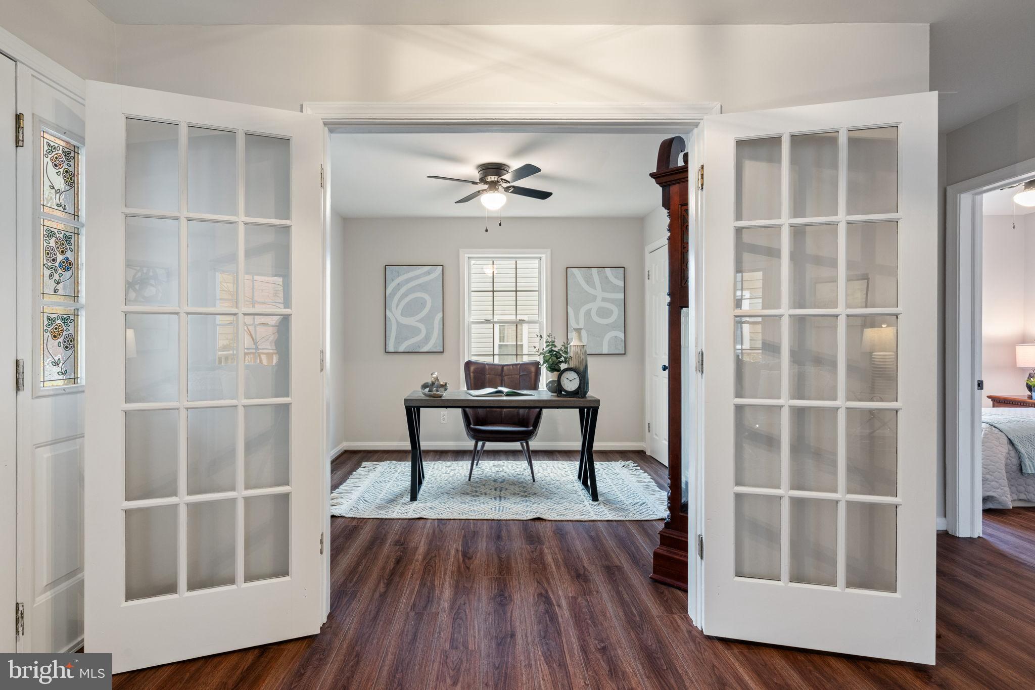4009 Roberts Road Fairfax, VA 22032 - Photo 4 of 60 Elegant entry to a bright home office/ 6th bedroom