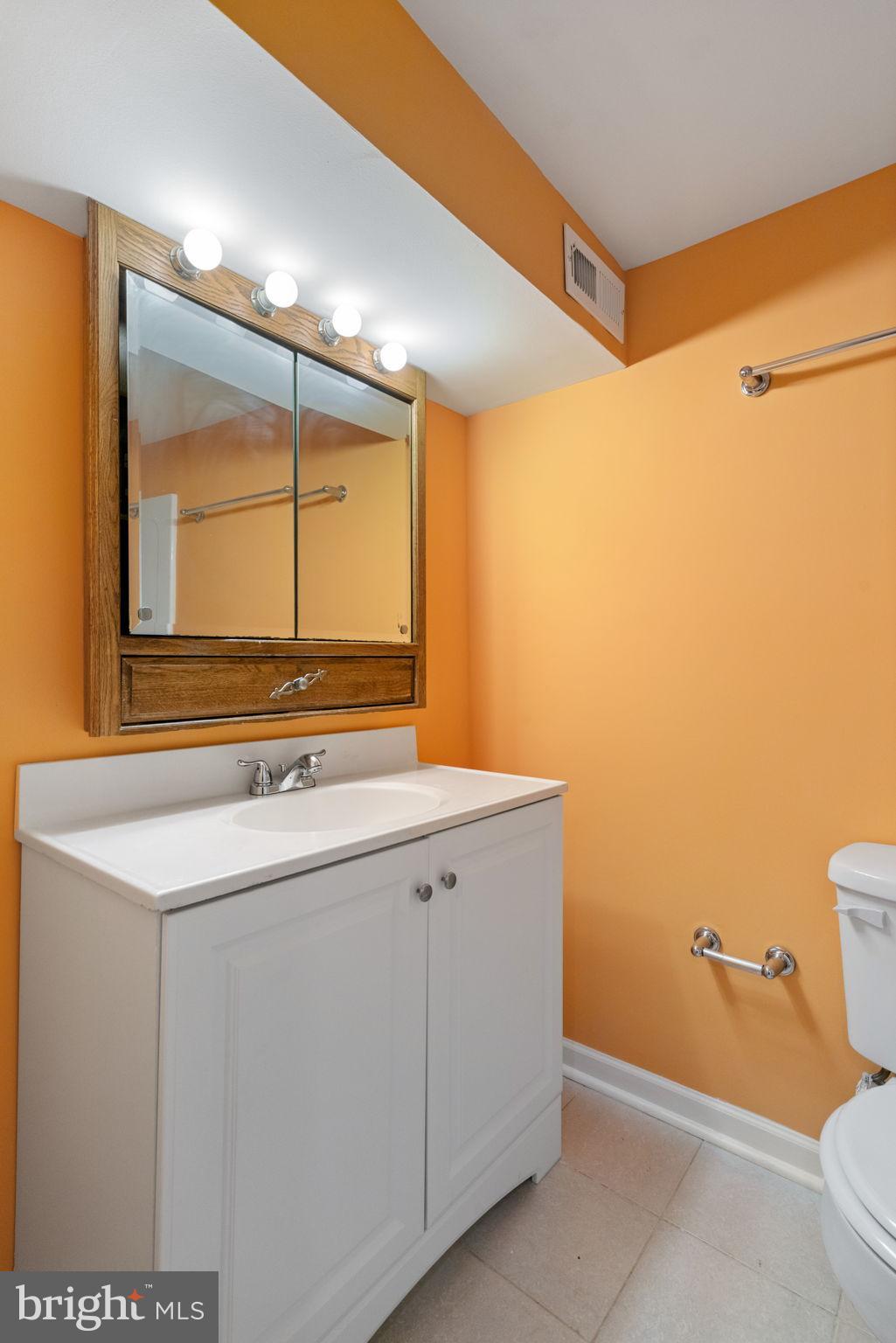 4009 Roberts Road Fairfax, VA 22032 - Photo 44 of 60 Basement full bathroom