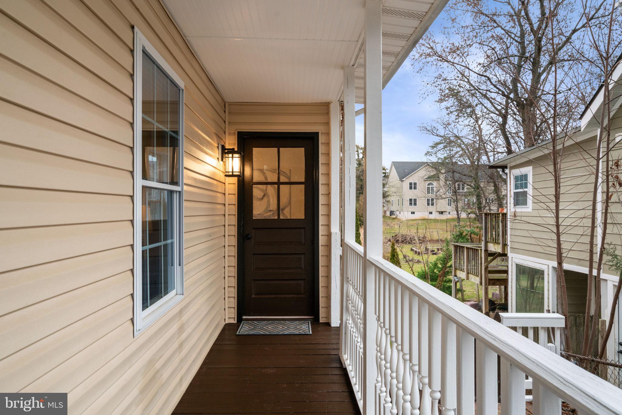 4009 Roberts Road Fairfax, VA 22032 - Photo 50 of 60 Welcoming 2nd entryway with charming details.