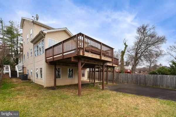 $1,250,000 | 4009 Roberts Road, Fairfax, VA 22032