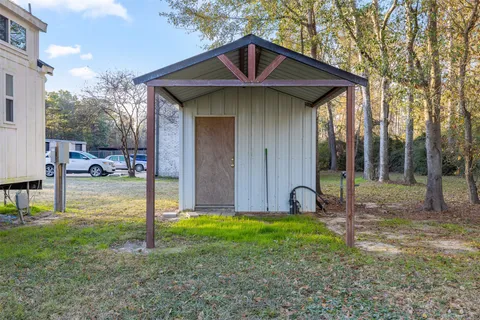 $1,999,990 | 2001 Farm To Market Road 356, Onalaska, TX 77360