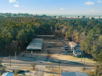 $1,999,990 | 2001 Farm To Market Road 356, Onalaska, TX 77360