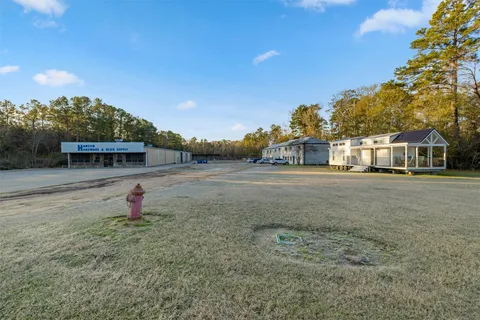 $1,999,990 | 2001 Farm To Market Road 356, Onalaska, TX 77360