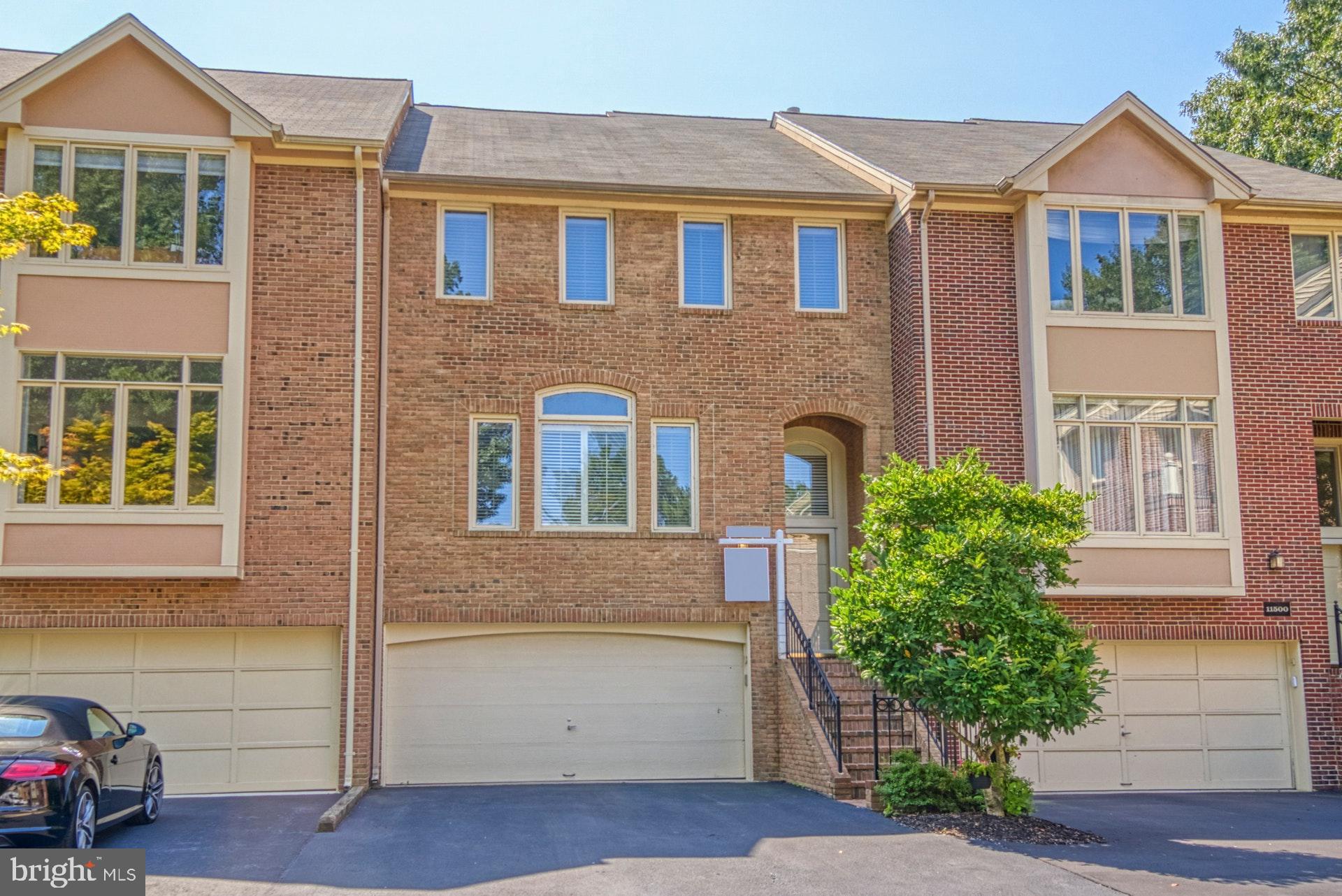 11502 Hemingway Drive Reston, VA 20194 - Photo 3 of 48