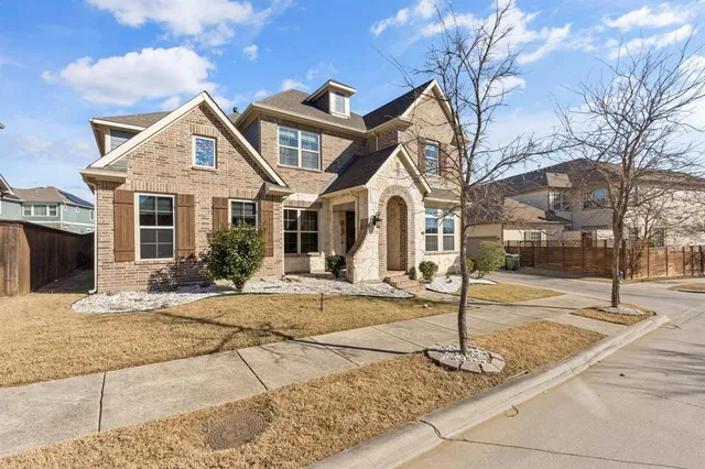 $823,900 | 2812 Orchid Street, Carrollton, TX 75007