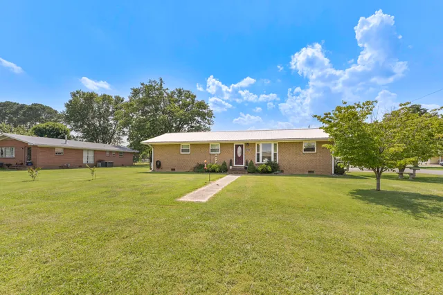 $215,000 | 1029 Francis Avenue, Jasper, TN 37347