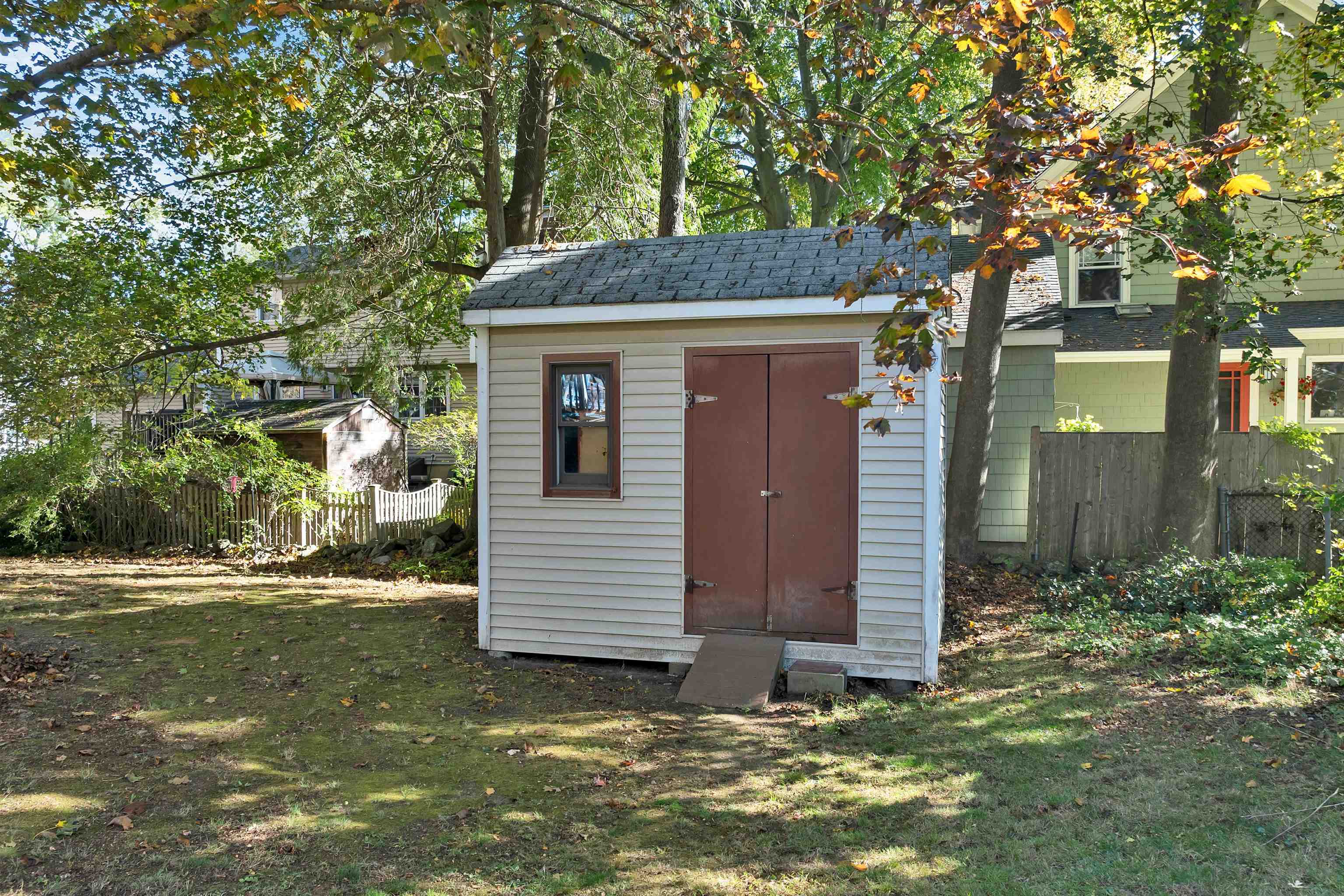 320 Thaxter Road Portsmouth, NH 03801 - Photo 8 of 43 Gallery Image 8