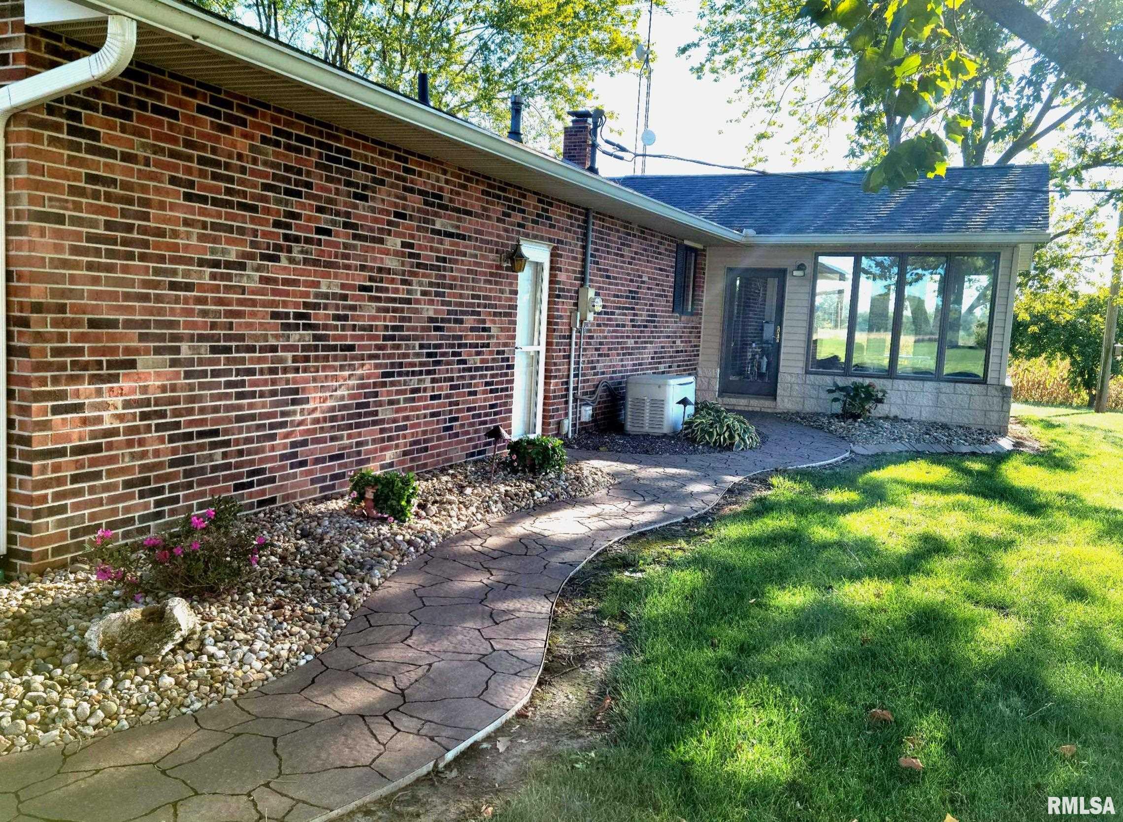 1962 Walnut Hill Road Walnut Hill, IL 62893 - Photo 8 of 32