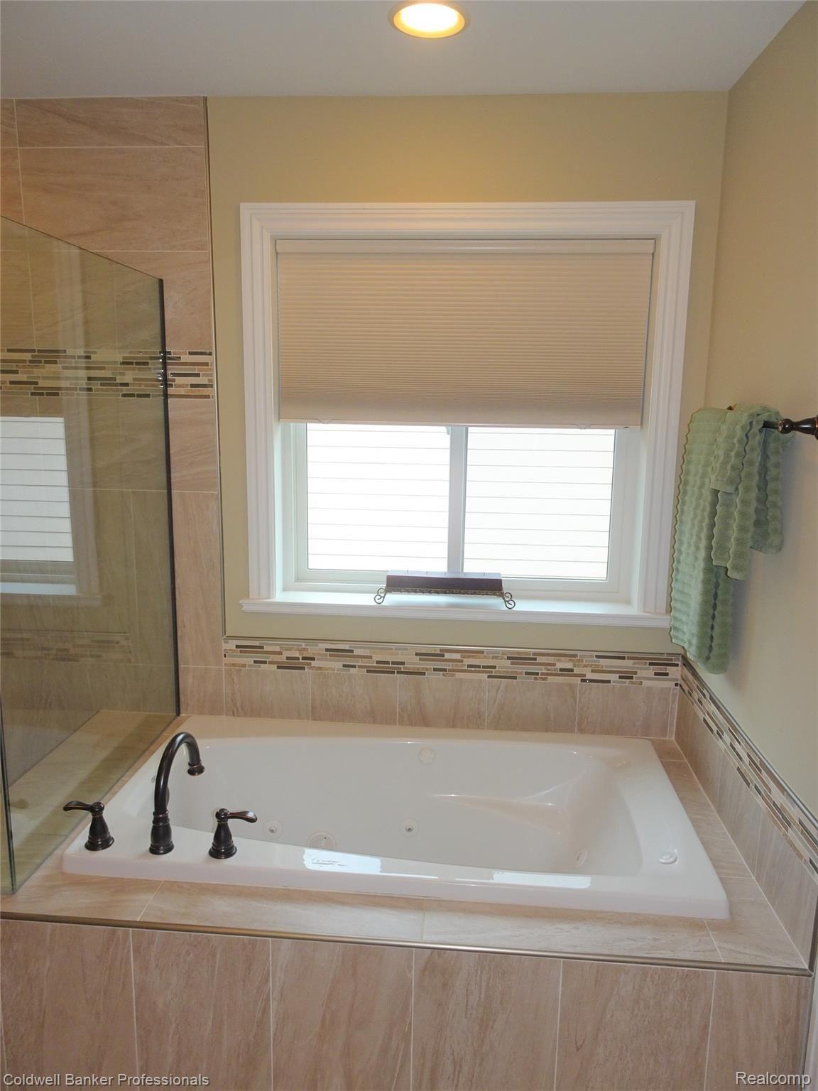 2741 Harrison Avenue Rochester, MI 48307 - Photo 40 of 65 DSC06080 (2).JPG