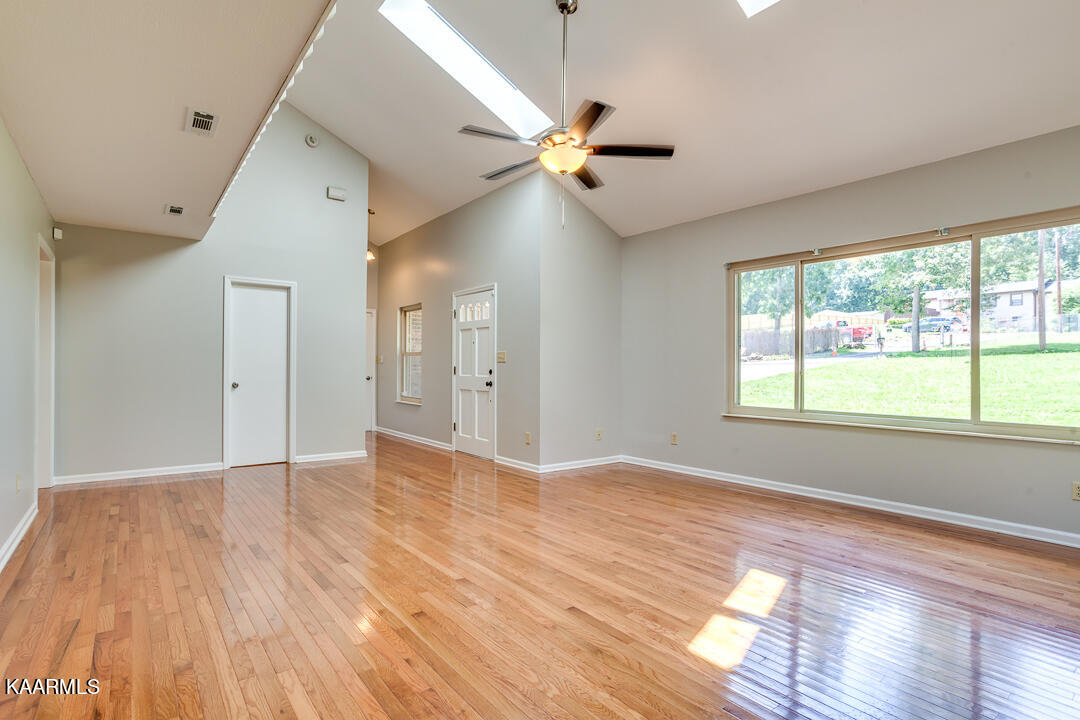 8122 Bell Campground Road Powell, TN 37849 - Photo 6 of 39 007220823-1-8122BellCampgroundRdPowellTN