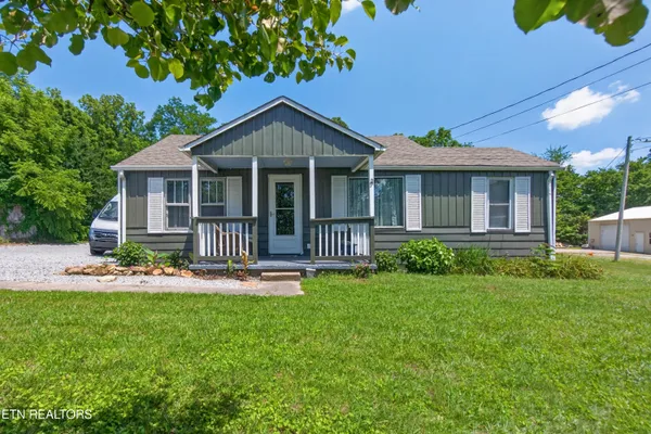 $249,900 | 986 Sparta Highway, Crossville, TN 38555