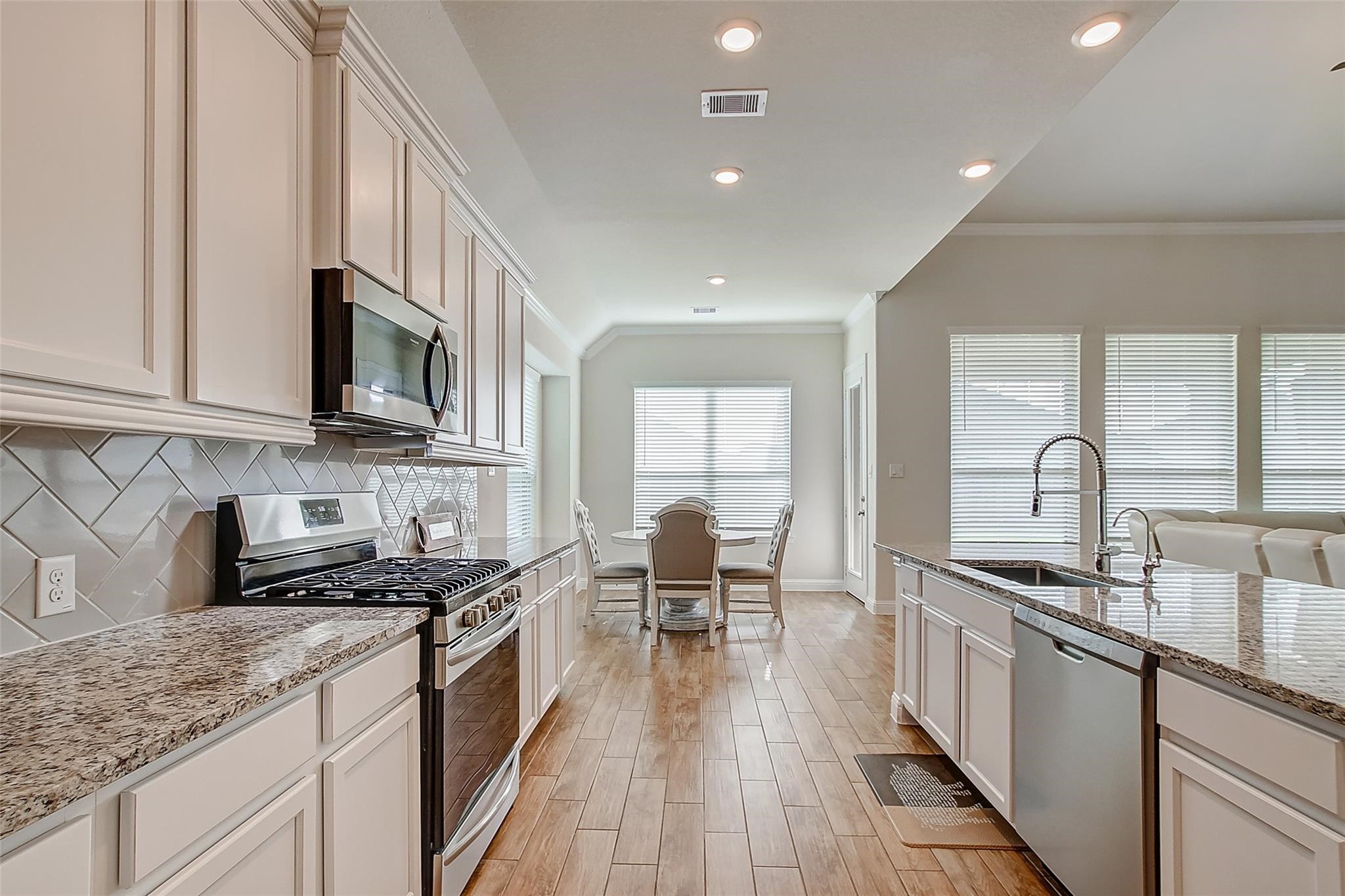 2318 Madera Landing Lane Rosenberg, TX 77469 - Photo 6 of 21 Kitchen and Breakfast Nook - Separate From Dining Area