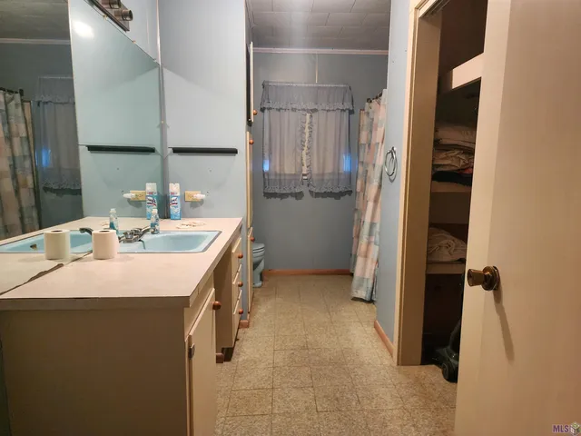 $115,000 | 130 Dursette Street, Golden Meadow, LA 70357