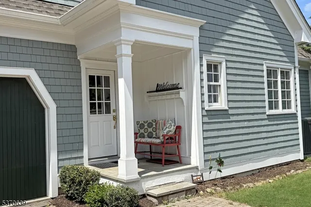 a view of a entryway front of house