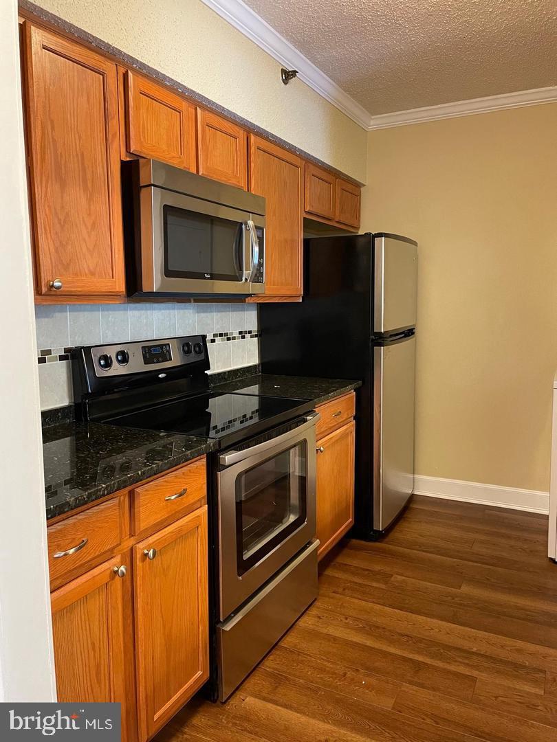 5505 Seminary Road, Unit 2102 Falls Church, VA 22041 - Photo 2 of 11