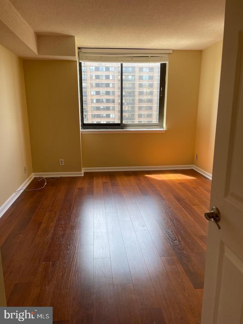 5505 Seminary Road, Unit 2102 Falls Church, VA 22041 - Photo 6 of 11