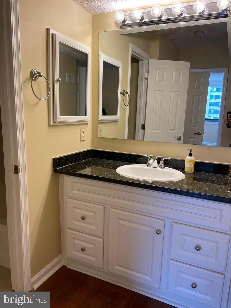 5505 Seminary Road, Unit 2102 Falls Church, VA 22041 - Photo 7 of 11