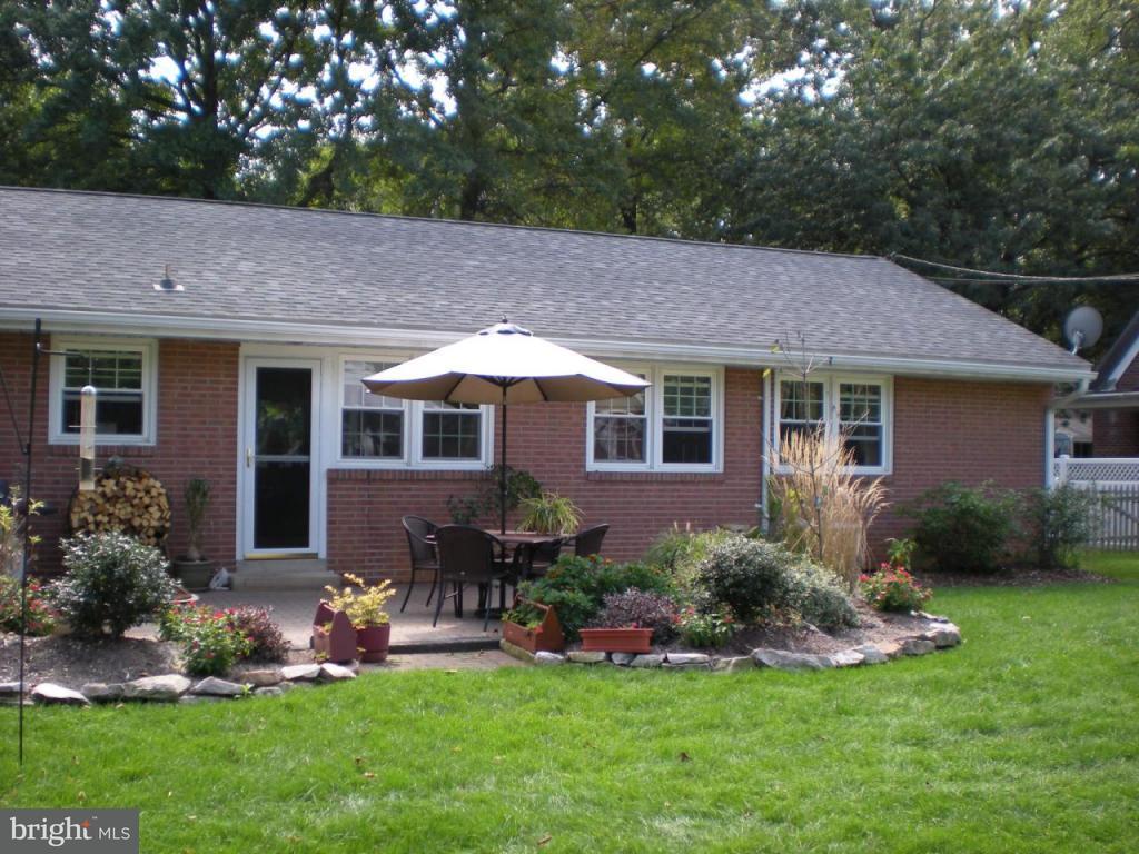 1629 Robin Road Lebanon, PA 17042 - Photo 3 of 10 Gallery Image 3
